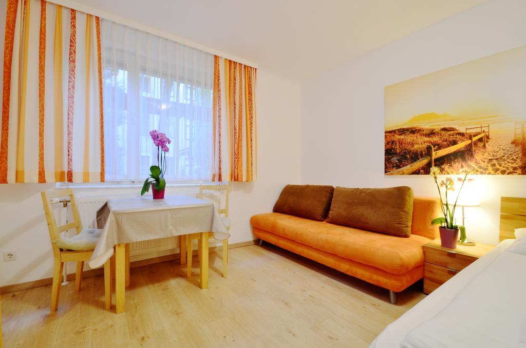 Ajo Central Vienna Room photo