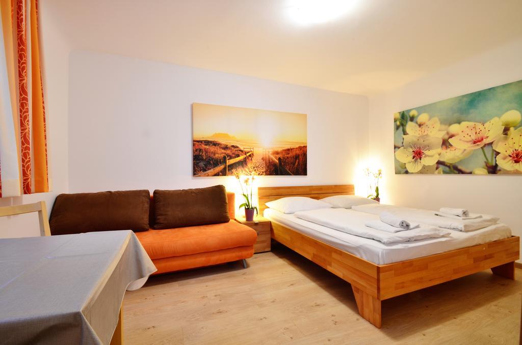 Ajo Central Vienna Room photo