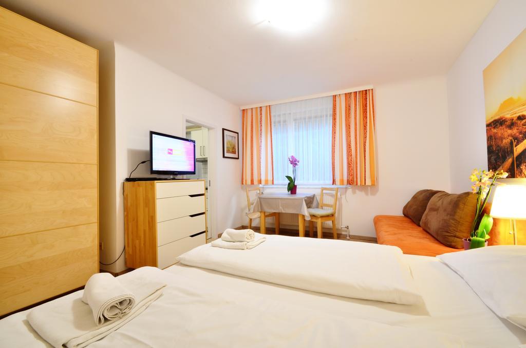 Ajo Central Vienna Room photo