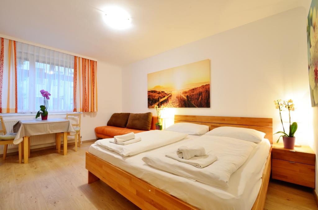 Ajo Central Vienna Room photo
