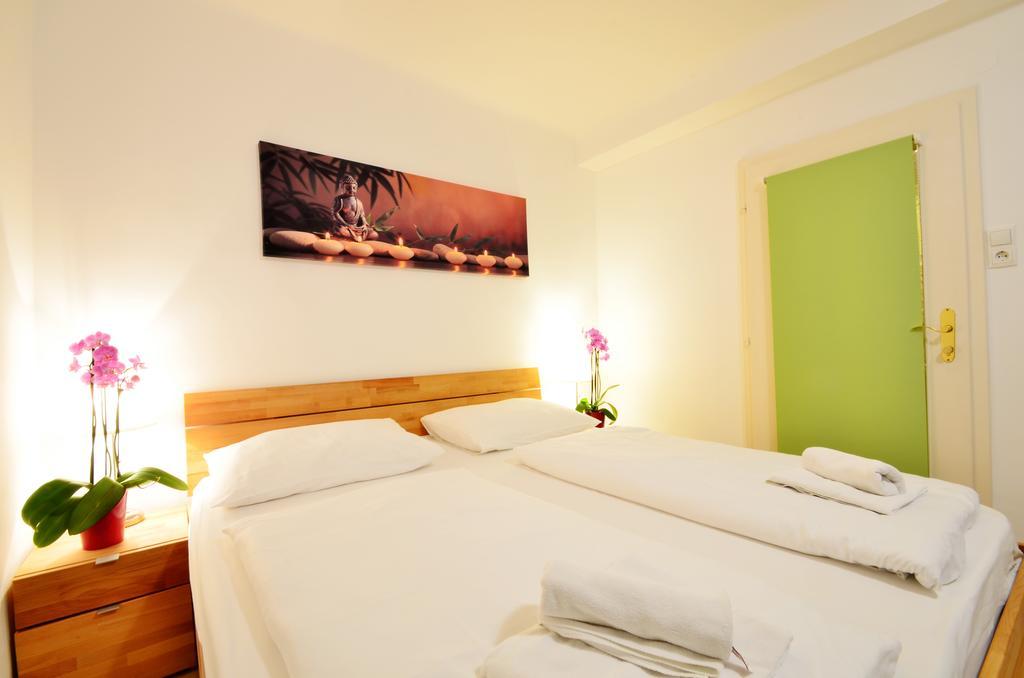 Ajo Central Vienna Room photo