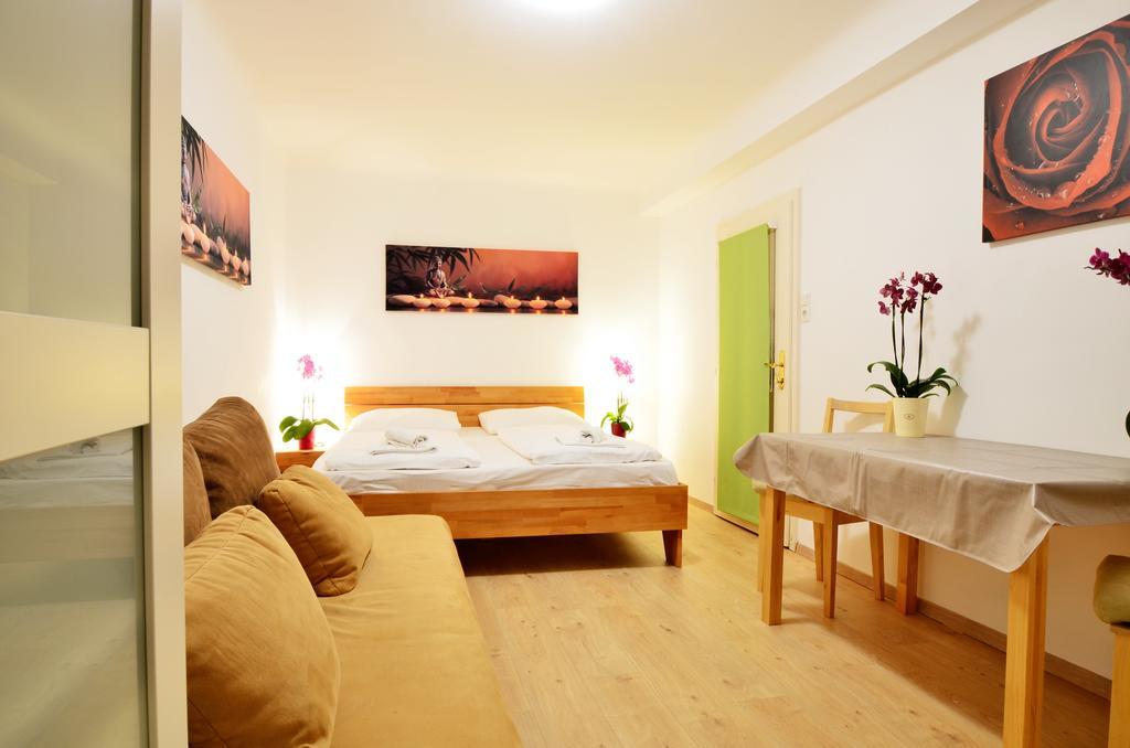 Ajo Central Vienna Room photo