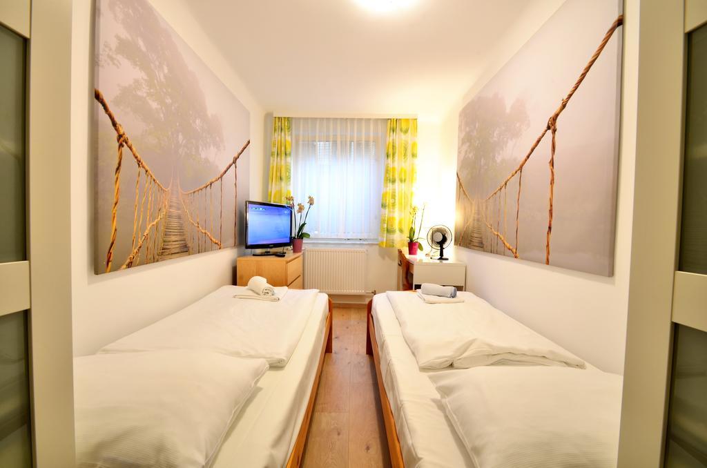 Ajo Central Vienna Room photo
