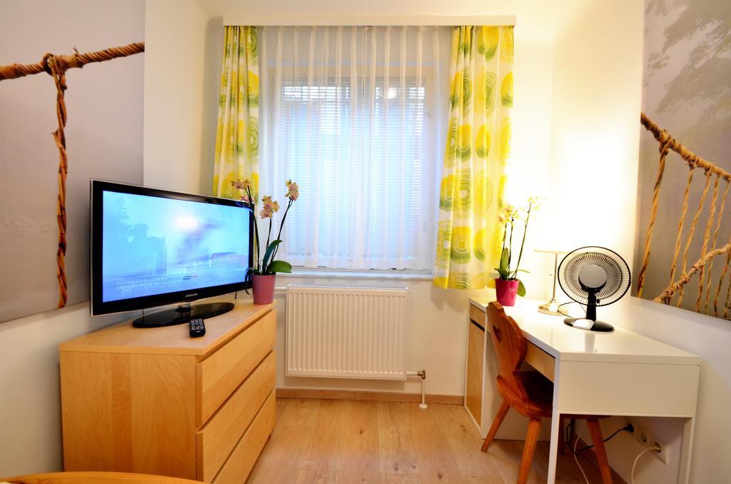Ajo Central Vienna Room photo